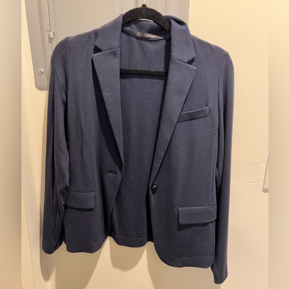 UNIQLO navy blue blazer